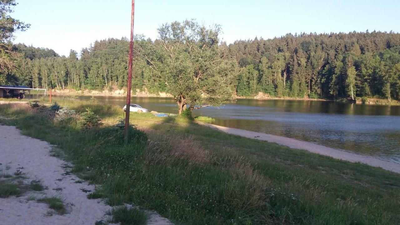 Domki Nad Jeziorem W Karlowicach Karlowice المظهر الخارجي الصورة